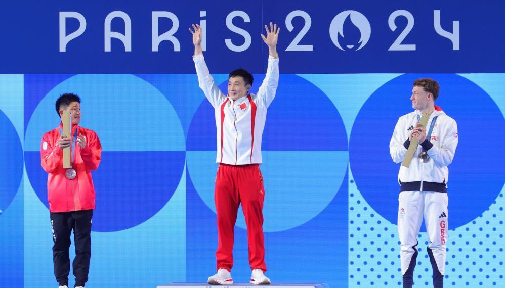 希勒：伊萨克真想走就赶紧卖了，纽卡的夏窗一团糟