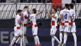 皇马本泽马梅开二度助球队获胜